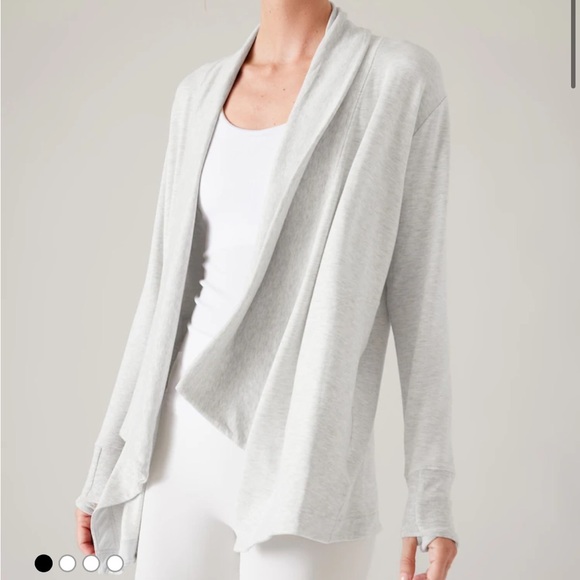 Athleta Pranayama Restore Wrap Heather Gray Cardigan Sweater Size Medium - Picture 1 of 7